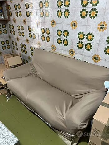 Divano 2 posti