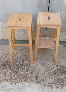 Sgabelli in legno