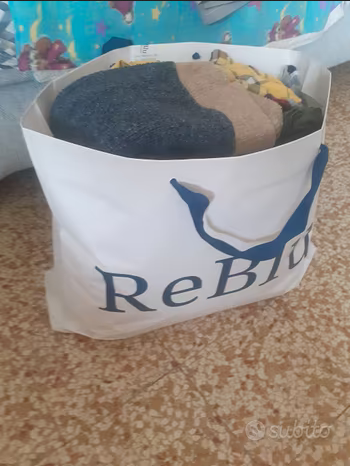 Vestiti ragazzo e bambino