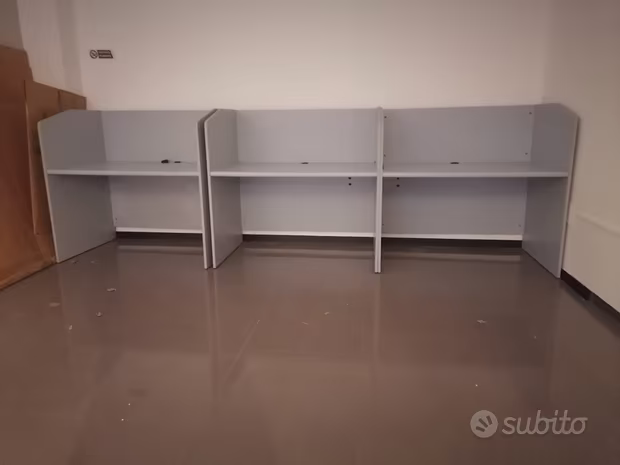 Scrivanie postazioni lavoro