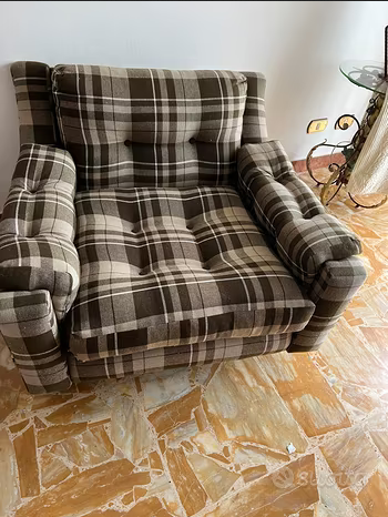 Divano 3 posti + 2 poltrone