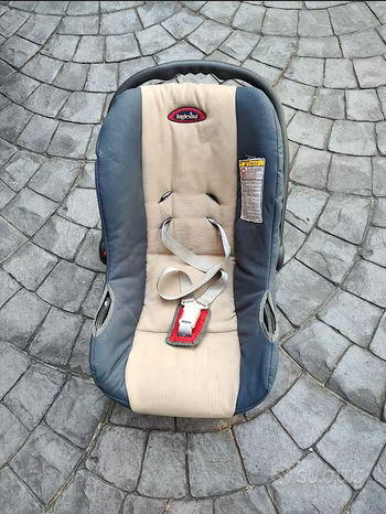 Seggiolino auto
