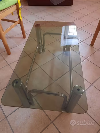 Tavolino in vetro