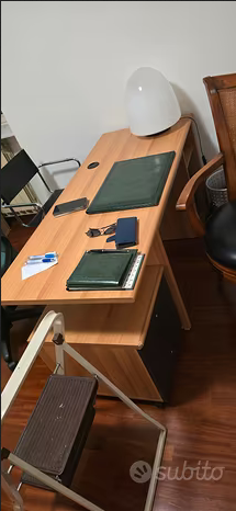 Scrivania ufficio
