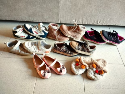 Scarpe, abbigliamento e zaino per bimba 7/8